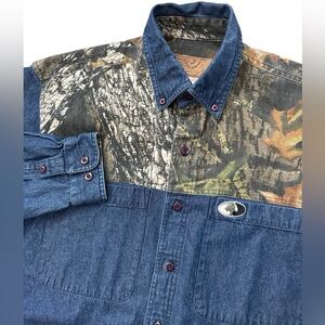 Y2K Mossy Oak Denim/Camo/Chambray Long Sleeve Men’s Button Down Size Medium Camo